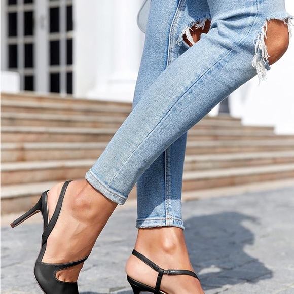 Gently used slingback black pointed toe high heel pumps - Picture 3 of 5